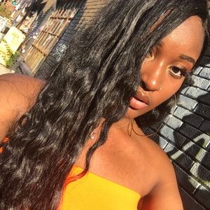 Meet your Posher, Kiana